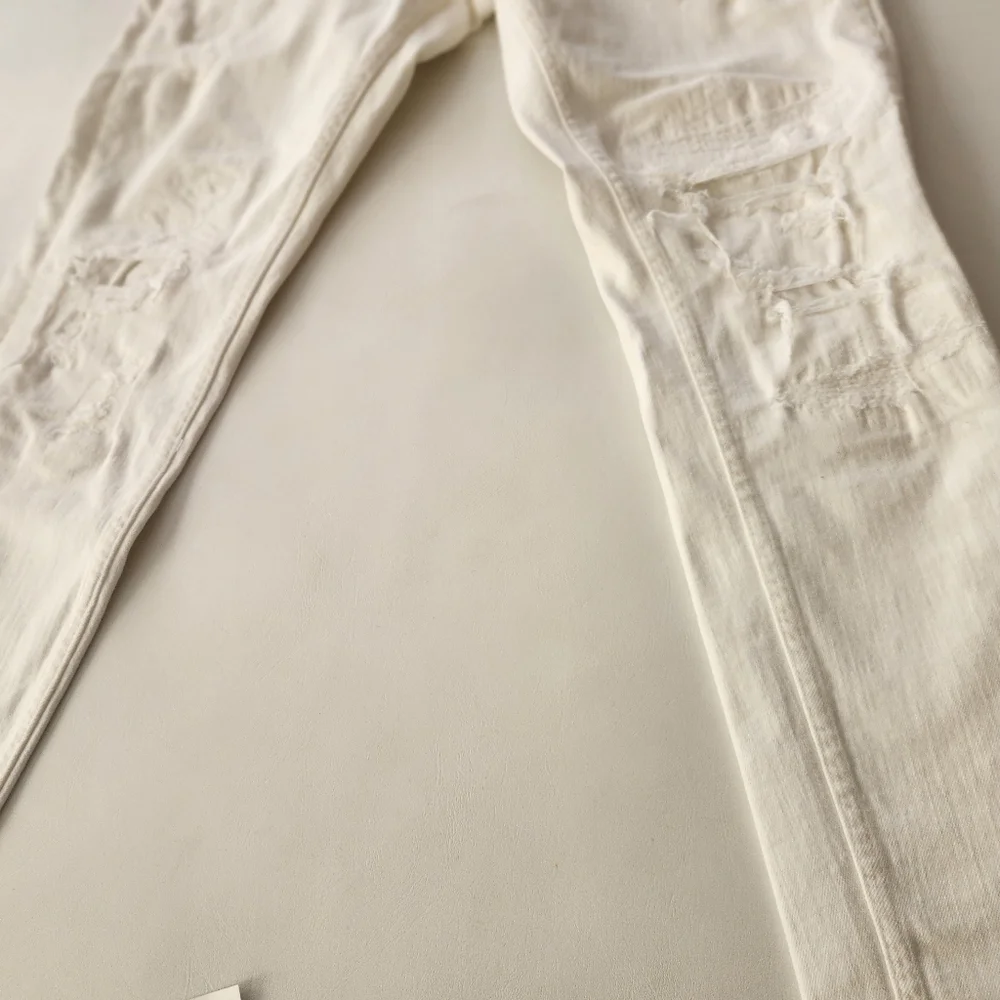 NWOT- Zara Men's White Distress Skinny Jeans - Picture 3 of 11